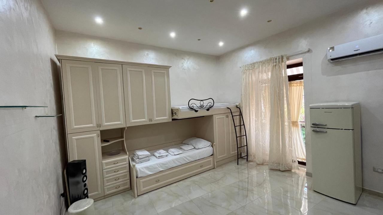 B&B Sasi เนเปิลส์ ภายนอก รูปภาพ